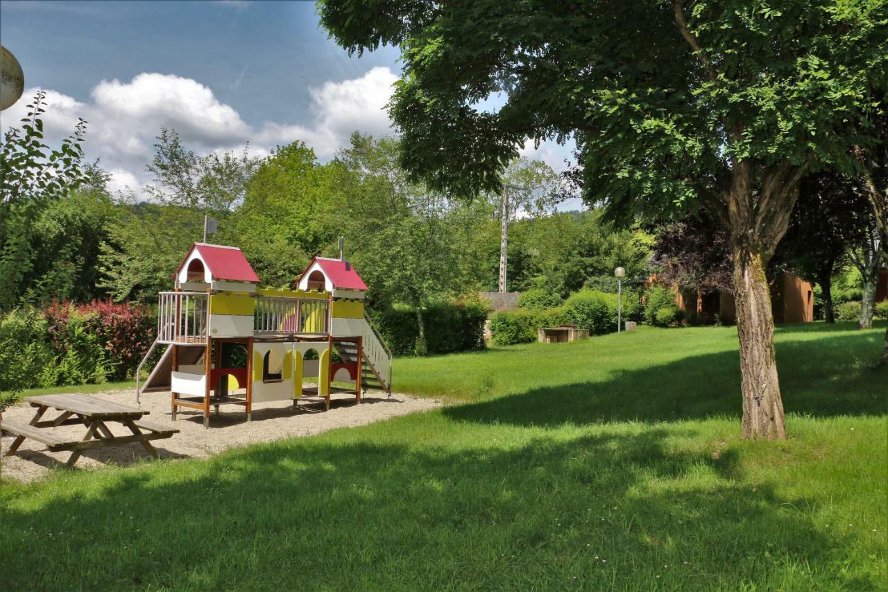 Camping Le Paisserou Najac Exteriör bild
